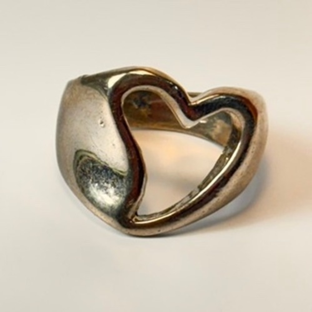 Vintage Y2K Open Heart Ring Silver Tone Minimalist 90s Boho Statement Size 7.5